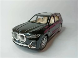 Модель 1:24 "BMW X7" (CRM-4495/3008) дым из выхлопной трубы, откр-ся 4 двери, капот и багажник свет, звук, по 8 шт. в блоке