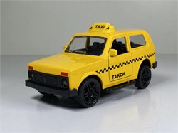 Модель 1:32 в коробке "Нива" такси (WT-930) 2 двери откр-ся