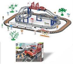 Автотрек  +железная дорога "Fenming" 108 дет. (3062B): трек 3-эт. + джип и мост ж/д путь 510см + поезд из 3-х эл. свет, на батар. в коробке