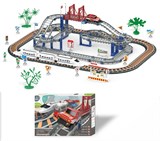 Автотрек  +железная дорога "Fenming" 108 дет. (3062B): трек 3-эт. + джип и мост ж/д путь 510см + поезд из 3-х эл. свет, на батар. в коробке